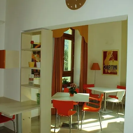 Ostello Auberge De La Gare *