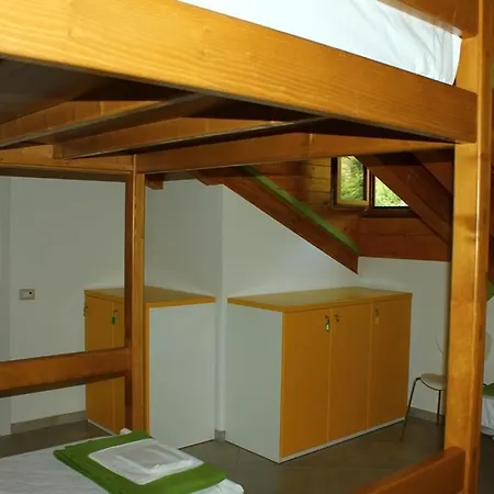 Ostello Auberge De La Gare Hostel Hone