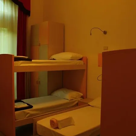 Hostel Ostello Auberge De La Gare Hone