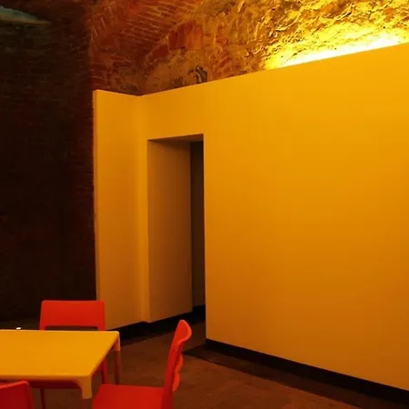 Ostello Auberge De La Gare * Hone