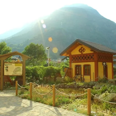 Ostello Auberge De La Gare Hone